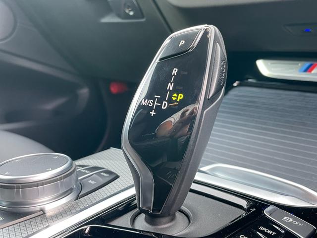 Ｘ３ Ｍ４０ｄ　【正規認定中古車】【全国正規ディーラー保証付／２年・走行距離無制限】ｈａｍａｎ／ｋａｒｄｏｎ　リアシートアジャスト　２１インチアルミ　ブラックレザーシート　全席シートヒーター　トップビューカメラ（14枚目）