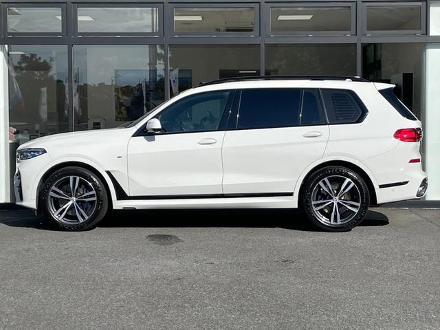 Ｘ７ ｘＤｒｉｖｅ　４０ｄ　Ｍスポーツ　【正規認定中古車】【全国正規ディーラー保証付／２年・走行距離無制限】パノラマサンルーフ　黒革シート　シートヒーター　シートエアコン　シートマッサージ　保冷保温カップホルダー　ＡＣＣ　ハーマンカードン（6枚目）