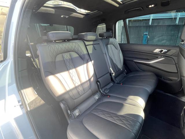 Ｘ７ ｘＤｒｉｖｅ　４０ｄ　Ｍスポーツ　【正規認定中古車】【全国正規ディーラー保証付／２年・走行距離無制限】パノラマサンルーフ　黒革シート　シートヒーター　シートエアコン　シートマッサージ　保冷保温カップホルダー　ＡＣＣ　ハーマンカードン（10枚目）