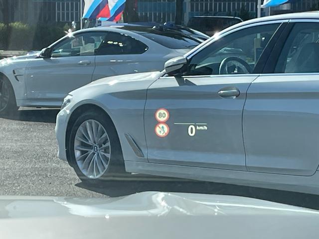 Ｘ７ ｘＤｒｉｖｅ　４０ｄ　Ｍスポーツ　【正規認定中古車】【全国正規ディーラー保証付／２年・走行距離無制限】パノラマサンルーフ　黒革シート　シートヒーター　シートエアコン　シートマッサージ　保冷保温カップホルダー　ＡＣＣ　ハーマンカードン（25枚目）