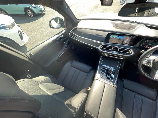 Ｘ７ ｘＤｒｉｖｅ　４０ｄ　Ｍスポーツ　【正規認定中古車】【全国正規ディーラー保証付／２年・走行距離無制限】パノラマサンルーフ　黒革シート　シートヒーター　シートエアコン　シートマッサージ　保冷保温カップホルダー　ＡＣＣ　ハーマンカードン（50枚目）