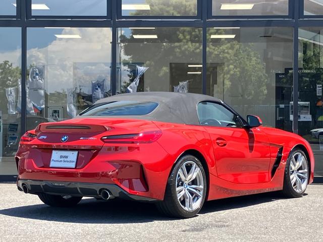 Ｚ４ ｓＤｒｉｖｅ２０ｉ　Ｍスポーツ　【正規認定中古車】【全国正規ディーラー保証付／２年・走行距離無制限】イノベーションパッケージ　アダプティブＬＥＤヘッドライト　ハーマンカードン　茶革スポーツシート　シートヒーター（12枚目）