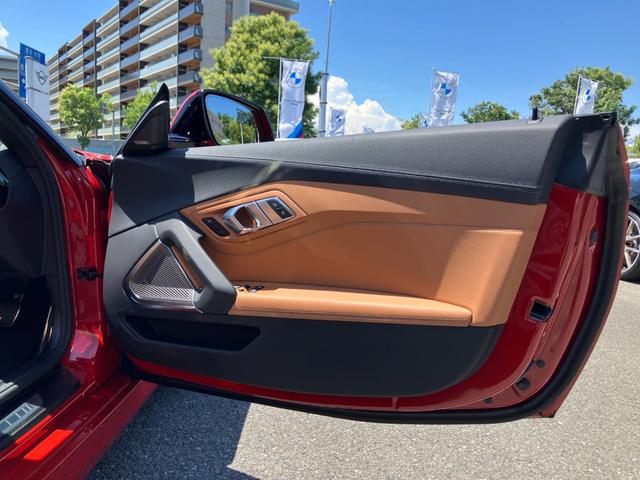 Ｚ４ ｓＤｒｉｖｅ２０ｉ　Ｍスポーツ　【正規認定中古車】【全国正規ディーラー保証付／２年・走行距離無制限】イノベーションパッケージ　アダプティブＬＥＤヘッドライト　ハーマンカードン　茶革スポーツシート　シートヒーター（30枚目）