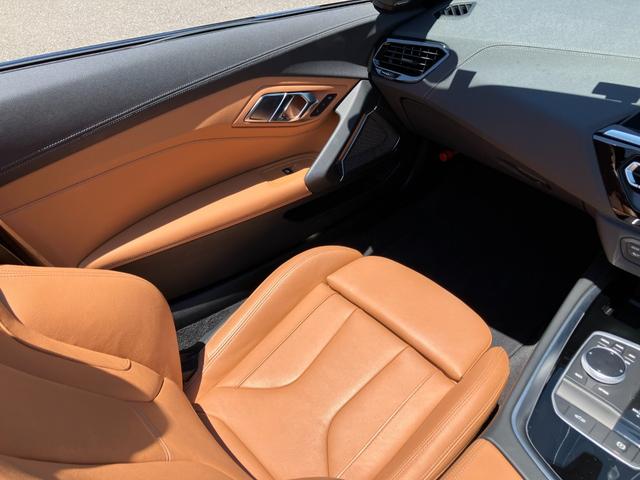 Ｚ４ ｓＤｒｉｖｅ２０ｉ　Ｍスポーツ　【正規認定中古車】【全国正規ディーラー保証付／２年・走行距離無制限】イノベーションパッケージ　アダプティブＬＥＤヘッドライト　ハーマンカードン　茶革スポーツシート　シートヒーター（45枚目）