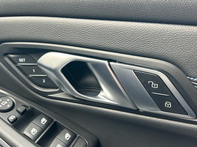 ３シリーズ ３２０ｄ　ｘＤｒｉｖｅツーリング　Ｍスポーツ　【正規認定中古車】【全国正規ディーラー保証付／２年・走行距離無制限】／全周囲カメラ／全周囲センサー／ＡＣＣ／ハンズオフ／オートトランク／Ａｐｐｌｅ　Ｃａｒ　Ｐｌａｙ／Ｂｌｕｅｔｏｏｔｈ／禁煙車／ＬＥＤ（49枚目）