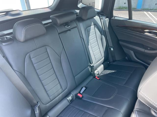 Ｘ３ ｘＤｒｉｖｅ　２０ｄ　Ｍスポーツ　【正規認定中古車】【全国正規ディーラー保証付／２年・走行距離無制限】黒革　トップビュー　ＡＣＣ　全方位ＰＤＣ　シートヒーター　後退アシスト　ＴＶ　Ｂｌｕｅｔｏｏｔｈ　２０インチアルミ　純正前後ドラレコ（4枚目）