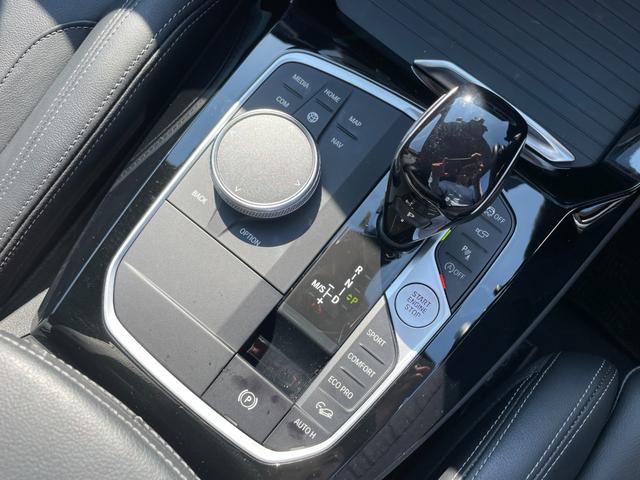 Ｘ３ ｘＤｒｉｖｅ　２０ｄ　Ｍスポーツ　【正規認定中古車】【全国正規ディーラー保証付／２年・走行距離無制限】黒革　トップビュー　ＡＣＣ　全方位ＰＤＣ　シートヒーター　後退アシスト　ＴＶ　Ｂｌｕｅｔｏｏｔｈ　２０インチアルミ　純正前後ドラレコ（7枚目）