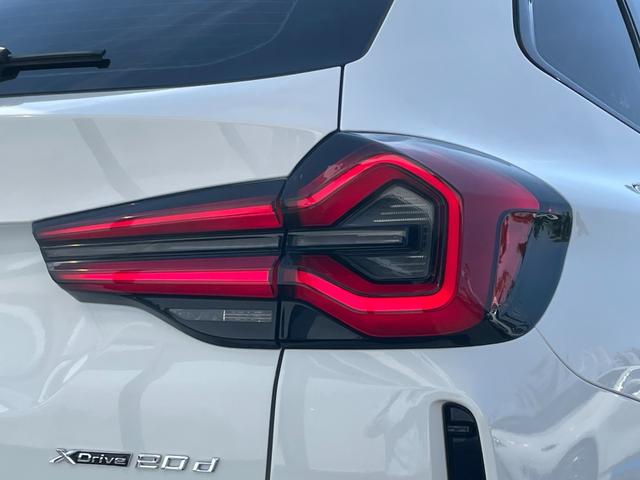 Ｘ３ ｘＤｒｉｖｅ　２０ｄ　Ｍスポーツ　【正規認定中古車】【全国正規ディーラー保証付／２年・走行距離無制限】黒革　トップビュー　ＡＣＣ　全方位ＰＤＣ　シートヒーター　後退アシスト　ＴＶ　Ｂｌｕｅｔｏｏｔｈ　２０インチアルミ　純正前後ドラレコ（10枚目）