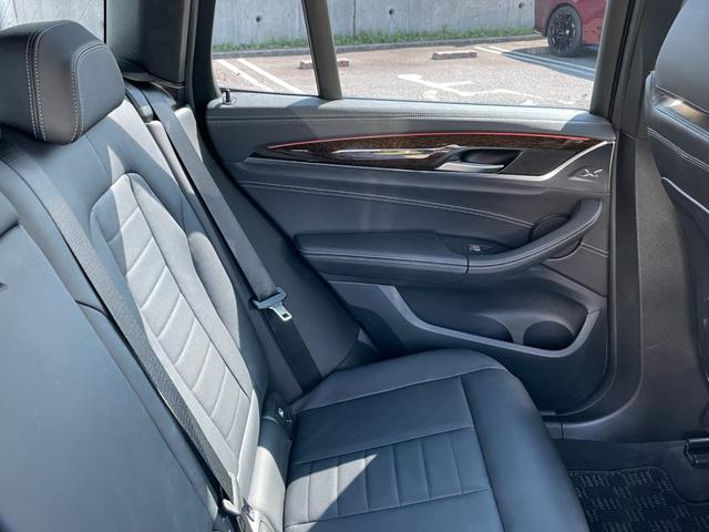 Ｘ３ ｘＤｒｉｖｅ　２０ｄ　Ｍスポーツ　【正規認定中古車】【全国正規ディーラー保証付／２年・走行距離無制限】黒革　トップビュー　ＡＣＣ　全方位ＰＤＣ　シートヒーター　後退アシスト　ＴＶ　Ｂｌｕｅｔｏｏｔｈ　２０インチアルミ　純正前後ドラレコ（34枚目）