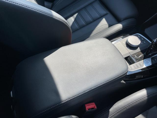Ｘ３ ｘＤｒｉｖｅ　２０ｄ　Ｍスポーツ　【正規認定中古車】【全国正規ディーラー保証付／２年・走行距離無制限】黒革　トップビュー　ＡＣＣ　全方位ＰＤＣ　シートヒーター　後退アシスト　ＴＶ　Ｂｌｕｅｔｏｏｔｈ　２０インチアルミ　純正前後ドラレコ（52枚目）