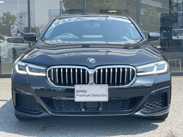 ５シリーズ ５３０ｅ　Ｍスポーツ　エディションジョイ＋　【正規認定中古車】【全国正規ディーラー保証付／２年・走行距離無制限】エクスクルーシブ・ナッパレザーシート　ワンオーナー　禁煙車　シートクーラー　全席シートヒーター　地デジ　前後ドライブレコーダー（9枚目）