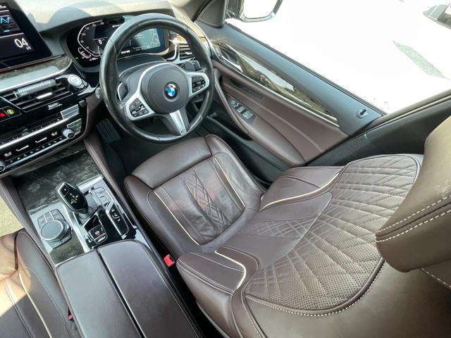 ５シリーズ ５３０ｅ　Ｍスポーツ　エディションジョイ＋　【正規認定中古車】【全国正規ディーラー保証付／２年・走行距離無制限】エクスクルーシブ・ナッパレザーシート　ワンオーナー　禁煙車　シートクーラー　全席シートヒーター　地デジ　前後ドライブレコーダー（32枚目）