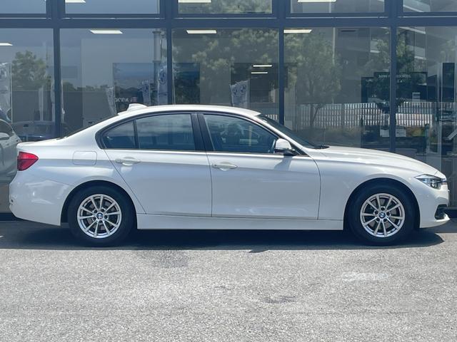 ３シリーズ ３２０ｄ　【正規認定中古車】【全国正規ディーラー保証付／１年・走行距離無制限】後期モデル　弊社下取り車　ＡＣＣ　ＣＤ／ＤＶＤ　インテリジェントセーフティ　オートエアコン　電動シート　バックカメラ　１オーナー（9枚目）