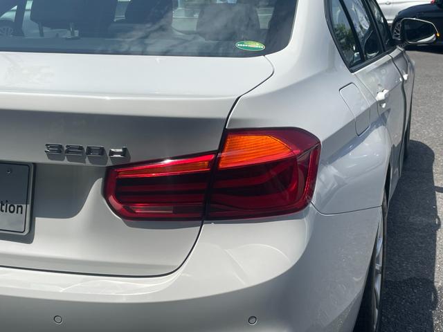 ３シリーズ ３２０ｄ　【正規認定中古車】【全国正規ディーラー保証付／１年・走行距離無制限】後期モデル　弊社下取り車　ＡＣＣ　ＣＤ／ＤＶＤ　インテリジェントセーフティ　オートエアコン　電動シート　バックカメラ　１オーナー（19枚目）