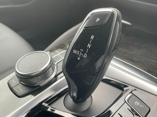 ５シリーズ ５３０ｉ　Ｍスポーツ　【正規認定中古車】【全国正規ディーラー保証付／１年・走行距離無制限】弊社新車拠点下取　禁煙車　ワンオーナー　サンルーフ　デビューパッケージ　トップビューカメラ　黒革電動シート　ソフトクローズ　ＡＣＣ（57枚目）