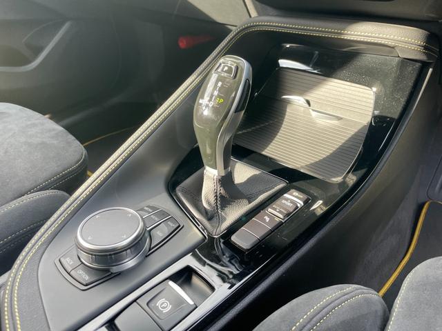 Ｘ２ 　【正規認定中古車】【全国正規ディーラー保証付／２年・走行距離無制限】アクティブクルーズコントロール　ヘッドアップディスプレイ　シートヒーター　バックカメラ　オートトランク　アンビエントライト（13枚目）