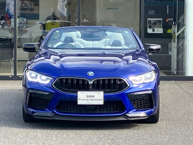 Ｍ８ Ｍ８カブリオレ　コンペティション　【正規認定中古車】【全国正規ディーラー保証付／２年・走行距離無制限】Ｂｏｗｅｒｓ＆Ｗｉｌｋｉｎｓスピーカー　フルレザーメリノインテリア　シルバーストーン　トップビューカメラ　シートベンチレーション（17枚目）