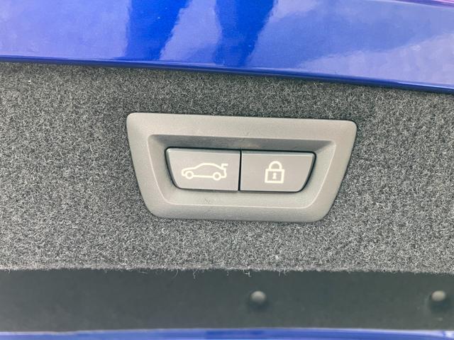 Ｍ８ Ｍ８カブリオレ　コンペティション　【正規認定中古車】【全国正規ディーラー保証付／２年・走行距離無制限】Ｂｏｗｅｒｓ＆Ｗｉｌｋｉｎｓスピーカー　フルレザーメリノインテリア　シルバーストーン　トップビューカメラ　シートベンチレーション（29枚目）