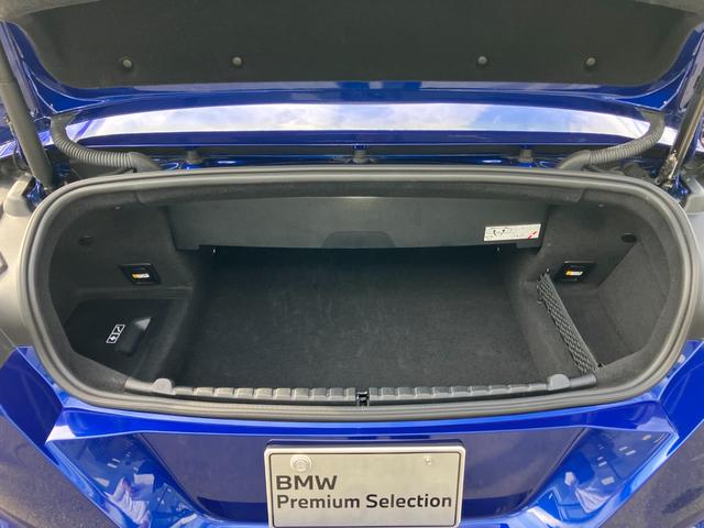 Ｍ８ Ｍ８カブリオレ　コンペティション　【正規認定中古車】【全国正規ディーラー保証付／２年・走行距離無制限】Ｂｏｗｅｒｓ＆Ｗｉｌｋｉｎｓスピーカー　フルレザーメリノインテリア　シルバーストーン　トップビューカメラ　シートベンチレーション（30枚目）