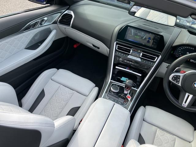 Ｍ８ Ｍ８カブリオレ　コンペティション　【正規認定中古車】【全国正規ディーラー保証付／２年・走行距離無制限】Ｂｏｗｅｒｓ＆Ｗｉｌｋｉｎｓスピーカー　フルレザーメリノインテリア　シルバーストーン　トップビューカメラ　シートベンチレーション（42枚目）