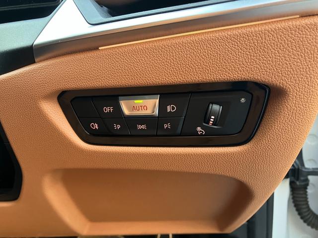３シリーズ Ｍ３４０ｉ　ｘＤｒｉｖｅツーリング　【正規認定中古車】【全国正規ディーラー保証付／２年・走行距離無制限】１９ＡＷ　茶革スポーツシート　シートヒーター　ハーマンカードン　トップビュー　全方囲ＰＤＣ　純正前方ドラレコ　ＡＣＣ　パドルシフト（10枚目）