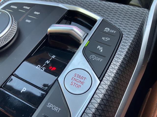 ３シリーズ Ｍ３４０ｉ　ｘＤｒｉｖｅツーリング　【正規認定中古車】【全国正規ディーラー保証付／２年・走行距離無制限】１９ＡＷ　茶革スポーツシート　シートヒーター　ハーマンカードン　トップビュー　全方囲ＰＤＣ　純正前方ドラレコ　ＡＣＣ　パドルシフト（28枚目）