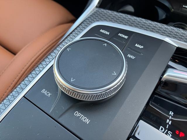 ３シリーズ Ｍ３４０ｉ　ｘＤｒｉｖｅツーリング　【正規認定中古車】【全国正規ディーラー保証付／２年・走行距離無制限】１９ＡＷ　茶革スポーツシート　シートヒーター　ハーマンカードン　トップビュー　全方囲ＰＤＣ　純正前方ドラレコ　ＡＣＣ　パドルシフト（30枚目）