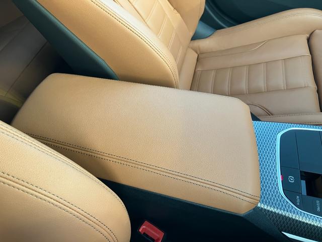３シリーズ Ｍ３４０ｉ　ｘＤｒｉｖｅツーリング　【正規認定中古車】【全国正規ディーラー保証付／２年・走行距離無制限】１９ＡＷ　茶革スポーツシート　シートヒーター　ハーマンカードン　トップビュー　全方囲ＰＤＣ　純正前方ドラレコ　ＡＣＣ　パドルシフト（32枚目）