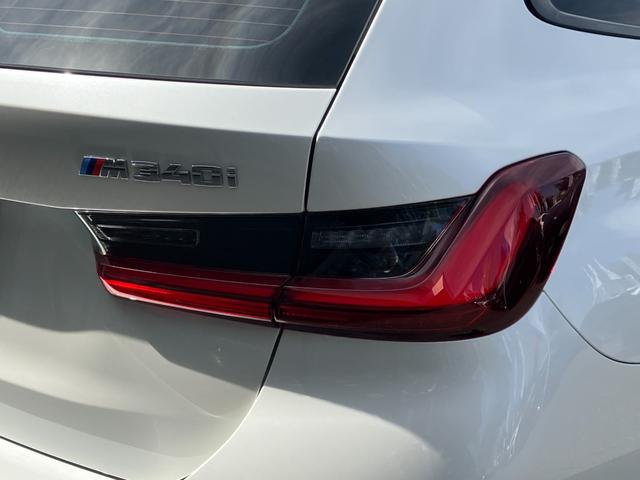 ３シリーズ Ｍ３４０ｉ　ｘＤｒｉｖｅツーリング　【正規認定中古車】【全国正規ディーラー保証付／２年・走行距離無制限】１９ＡＷ　茶革スポーツシート　シートヒーター　ハーマンカードン　トップビュー　全方囲ＰＤＣ　純正前方ドラレコ　ＡＣＣ　パドルシフト（54枚目）