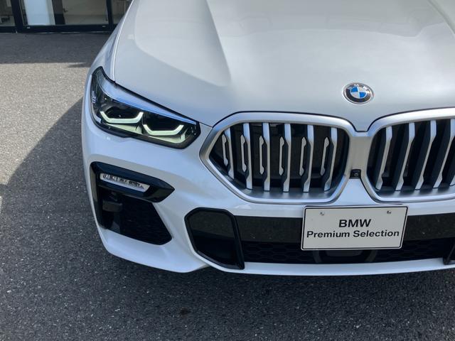Ｘ６ ｘＤｒｉｖｅ　３５ｄ　Ｍスポーツ　【正規認定中古車】【全国正規ディーラー保証付／２年・走行距離無制限】レッドレザースポーツパワーシート　ソートヒーター　パノラマサンルーフ　トップビュー　全方位ＰＤＣ　アダプティブＭサスペンション（15枚目）