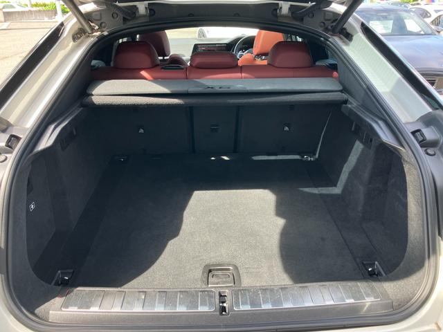 Ｘ６ ｘＤｒｉｖｅ　３５ｄ　Ｍスポーツ　【正規認定中古車】【全国正規ディーラー保証付／２年・走行距離無制限】レッドレザースポーツパワーシート　ソートヒーター　パノラマサンルーフ　トップビュー　全方位ＰＤＣ　アダプティブＭサスペンション（24枚目）