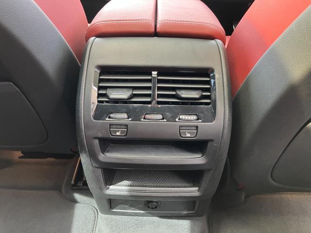 Ｘ６ ｘＤｒｉｖｅ　３５ｄ　Ｍスポーツ　【正規認定中古車】【全国正規ディーラー保証付／２年・走行距離無制限】レッドレザースポーツパワーシート　ソートヒーター　パノラマサンルーフ　トップビュー　全方位ＰＤＣ　アダプティブＭサスペンション（35枚目）