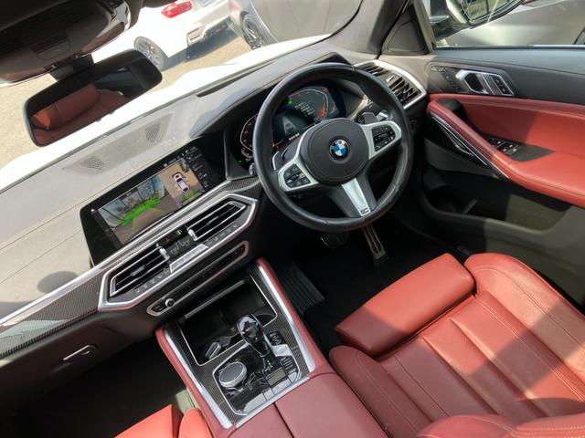 Ｘ６ ｘＤｒｉｖｅ　３５ｄ　Ｍスポーツ　【正規認定中古車】【全国正規ディーラー保証付／２年・走行距離無制限】レッドレザースポーツパワーシート　ソートヒーター　パノラマサンルーフ　トップビュー　全方位ＰＤＣ　アダプティブＭサスペンション（39枚目）