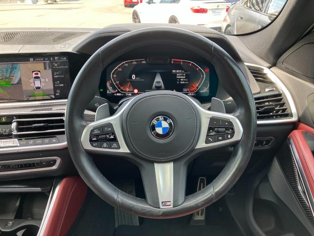 Ｘ６ ｘＤｒｉｖｅ　３５ｄ　Ｍスポーツ　【正規認定中古車】【全国正規ディーラー保証付／２年・走行距離無制限】レッドレザースポーツパワーシート　ソートヒーター　パノラマサンルーフ　トップビュー　全方位ＰＤＣ　アダプティブＭサスペンション（40枚目）