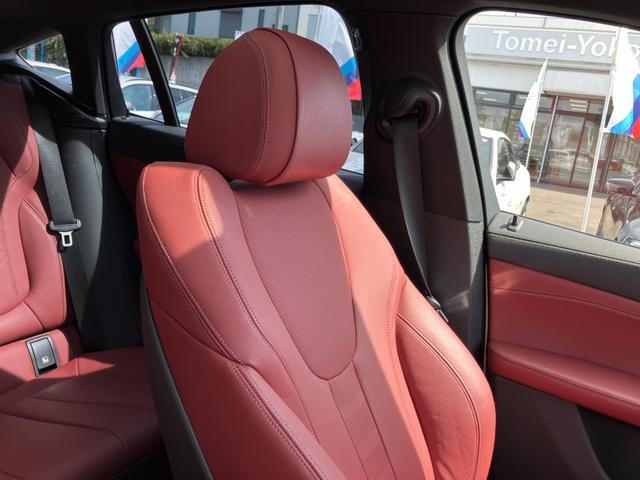 Ｘ６ ｘＤｒｉｖｅ　３５ｄ　Ｍスポーツ　【正規認定中古車】【全国正規ディーラー保証付／２年・走行距離無制限】レッドレザースポーツパワーシート　ソートヒーター　パノラマサンルーフ　トップビュー　全方位ＰＤＣ　アダプティブＭサスペンション（54枚目）