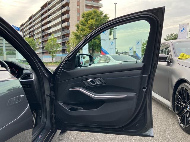 ３シリーズ ３１８ｉ　Ｍスポーツ　【正規認定中古車】【全国正規ディーラー保証付／２年・走行距離無制限】ワンオーナー　禁煙車　弊社新車拠点下取　アンビエントライト　トップビューカメラ　電動トランク　全方位センサー　半革スポーツ電動シート（31枚目）