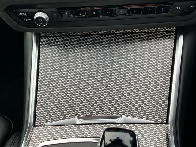 ３シリーズ ３１８ｉ　Ｍスポーツ　【正規認定中古車】【全国正規ディーラー保証付／２年・走行距離無制限】ワンオーナー　禁煙車　弊社新車拠点下取　アンビエントライト　トップビューカメラ　電動トランク　全方位センサー　半革スポーツ電動シート（40枚目）
