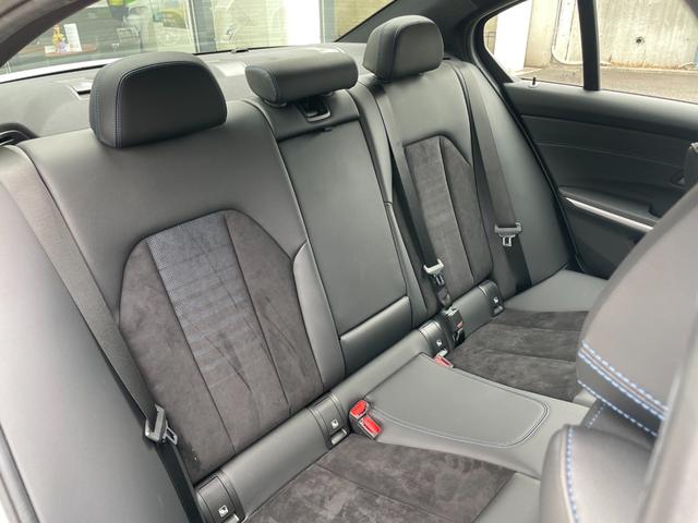 ３シリーズ ３３０ｅ　Ｍスポーツ　【正規認定中古車】【全国正規ディーラー保証付／２年・走行距離無制限】禁煙　弊社新車拠点下取　ワンオーナー車　トップビューカメラ　全方位センサー　シートヒーター　アンビエントライト　シートヒーター（24枚目）