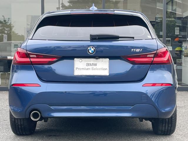 １シリーズ １１８ｉ　プレイ　【正規認定中古車】【全国正規ディーラー保証付／２年・走行距離無制限】禁煙　弊社新車拠点下取　ワンオーナー車　純正前後ドラレコ　アンビエントライト　全方位センサー　電動トランク　オートホールド　ＡＣＣ（3枚目）