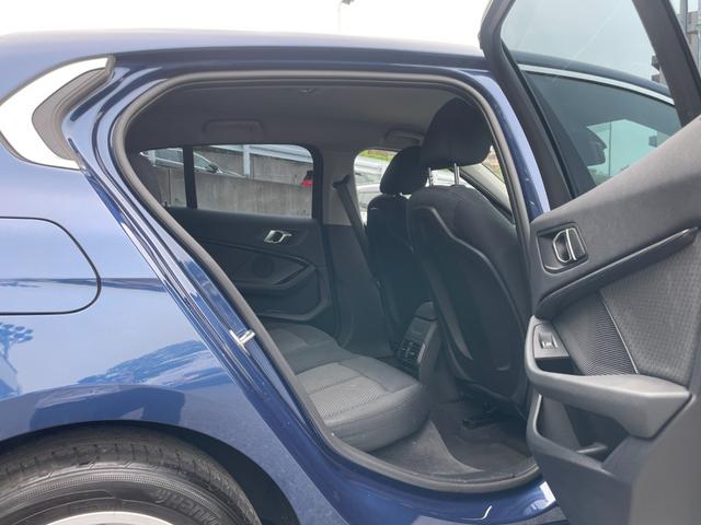 １シリーズ １１８ｉ　プレイ　【正規認定中古車】【全国正規ディーラー保証付／２年・走行距離無制限】禁煙　弊社新車拠点下取　ワンオーナー車　純正前後ドラレコ　アンビエントライト　全方位センサー　電動トランク　オートホールド　ＡＣＣ（21枚目）