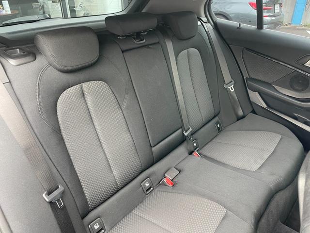 １シリーズ １１８ｉ　プレイ　【正規認定中古車】【全国正規ディーラー保証付／２年・走行距離無制限】禁煙　弊社新車拠点下取　ワンオーナー車　純正前後ドラレコ　アンビエントライト　全方位センサー　電動トランク　オートホールド　ＡＣＣ（23枚目）