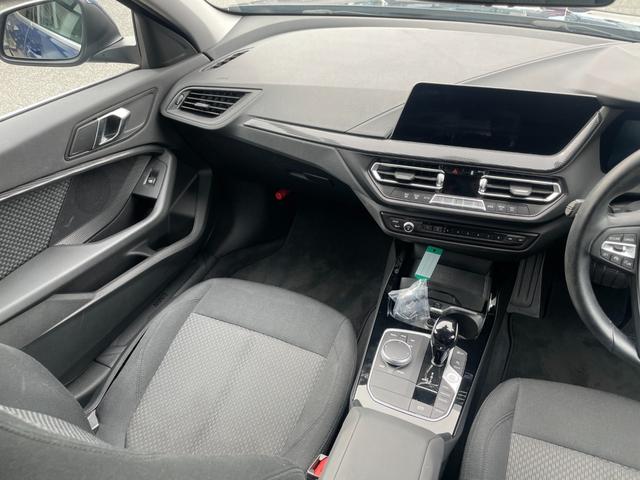 １シリーズ １１８ｉ　プレイ　【正規認定中古車】【全国正規ディーラー保証付／２年・走行距離無制限】禁煙　弊社新車拠点下取　ワンオーナー車　純正前後ドラレコ　アンビエントライト　全方位センサー　電動トランク　オートホールド　ＡＣＣ（26枚目）