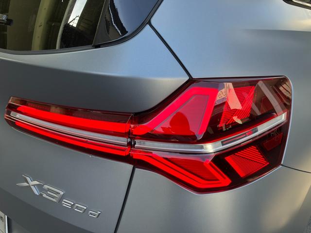 Ｘ３ ｘＤｒｉｖｅ　２０ｄ　マットカラー【正規認定中古車】【全国正規ディーラー保証付／２年・走行距離無制限】パノラマサンルーフ　ブラックレザースポーツシート　全席シートヒーター　ハーマンカードン　トップビュー　２０ＡＷ（16枚目）