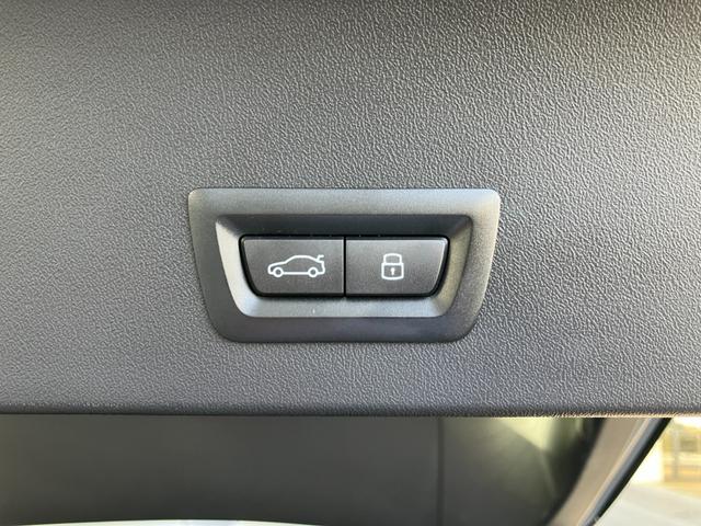 Ｘ３ ｘＤｒｉｖｅ　２０ｄ　マットカラー【正規認定中古車】【全国正規ディーラー保証付／２年・走行距離無制限】パノラマサンルーフ　ブラックレザースポーツシート　全席シートヒーター　ハーマンカードン　トップビュー　２０ＡＷ（17枚目）