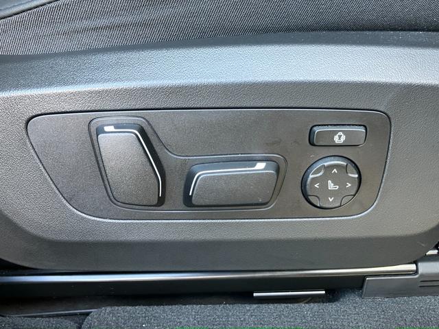 Ｘ３ ｘＤｒｉｖｅ　２０ｄ　マットカラー【正規認定中古車】【全国正規ディーラー保証付／２年・走行距離無制限】パノラマサンルーフ　ブラックレザースポーツシート　全席シートヒーター　ハーマンカードン　トップビュー　２０ＡＷ（25枚目）