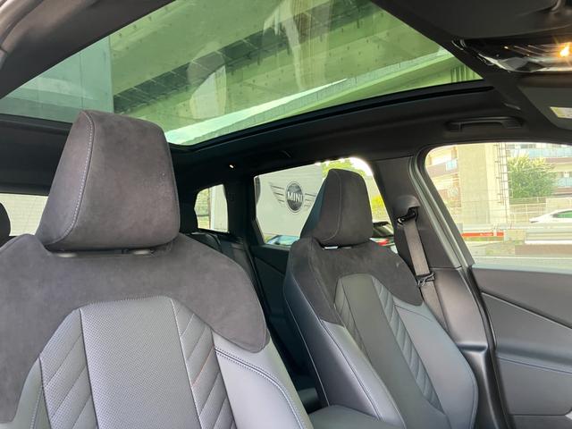 Ｘ３ ｘＤｒｉｖｅ　２０ｄ　マットカラー【正規認定中古車】【全国正規ディーラー保証付／２年・走行距離無制限】パノラマサンルーフ　ブラックレザースポーツシート　全席シートヒーター　ハーマンカードン　トップビュー　２０ＡＷ（29枚目）