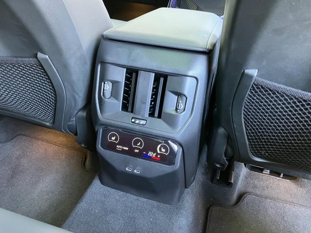 Ｘ３ ｘＤｒｉｖｅ　２０ｄ　マットカラー【正規認定中古車】【全国正規ディーラー保証付／２年・走行距離無制限】パノラマサンルーフ　ブラックレザースポーツシート　全席シートヒーター　ハーマンカードン　トップビュー　２０ＡＷ（34枚目）