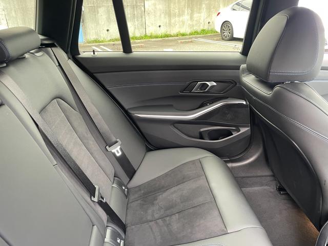 ３シリーズ ３１８ｉツーリング　Ｍスポーツ　【正規認定中古車】【全国正規ディーラー保証付／２年・走行距離無制限】トップビューカメラ　全方位センサー　シートヒーター　アンビエントライト　半革スポーツシート　パドルシフト　オートトランク　ＡＣＣ（31枚目）
