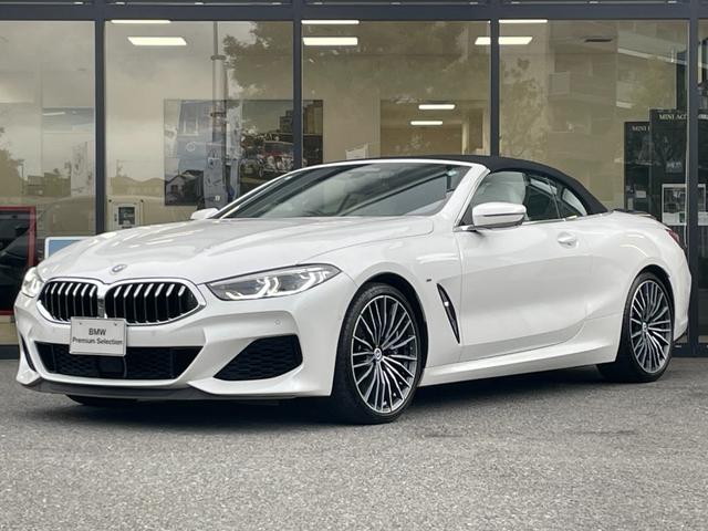 ８シリーズ Ｍ８５０ｉ　ｘＤｒｉｖｅカブリオレ　【正規認定中古車】【全国正規ディーラー保証付／２年・走行距離無制限】弊社下取り　Ｂｏｗｅｒｓ　＆　Ｗｉｌｋｉｎｓ　ホワイトレザースポーツシート　シートヒーター　ベンチレーション　レーザーヘッドライト（2枚目）