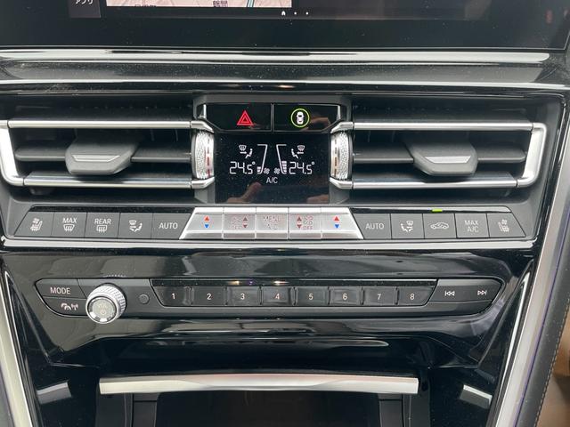 ８シリーズ Ｍ８５０ｉ　ｘＤｒｉｖｅカブリオレ　【正規認定中古車】【全国正規ディーラー保証付／２年・走行距離無制限】弊社下取り　Ｂｏｗｅｒｓ　＆　Ｗｉｌｋｉｎｓ　ホワイトレザースポーツシート　シートヒーター　ベンチレーション　レーザーヘッドライト（10枚目）